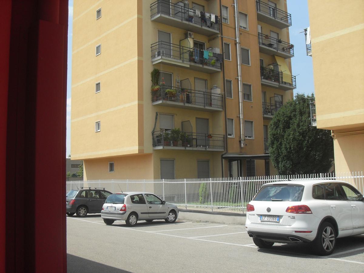 Sempione 72 Bed and Breakfast Pogliano Milanese Buitenkant foto